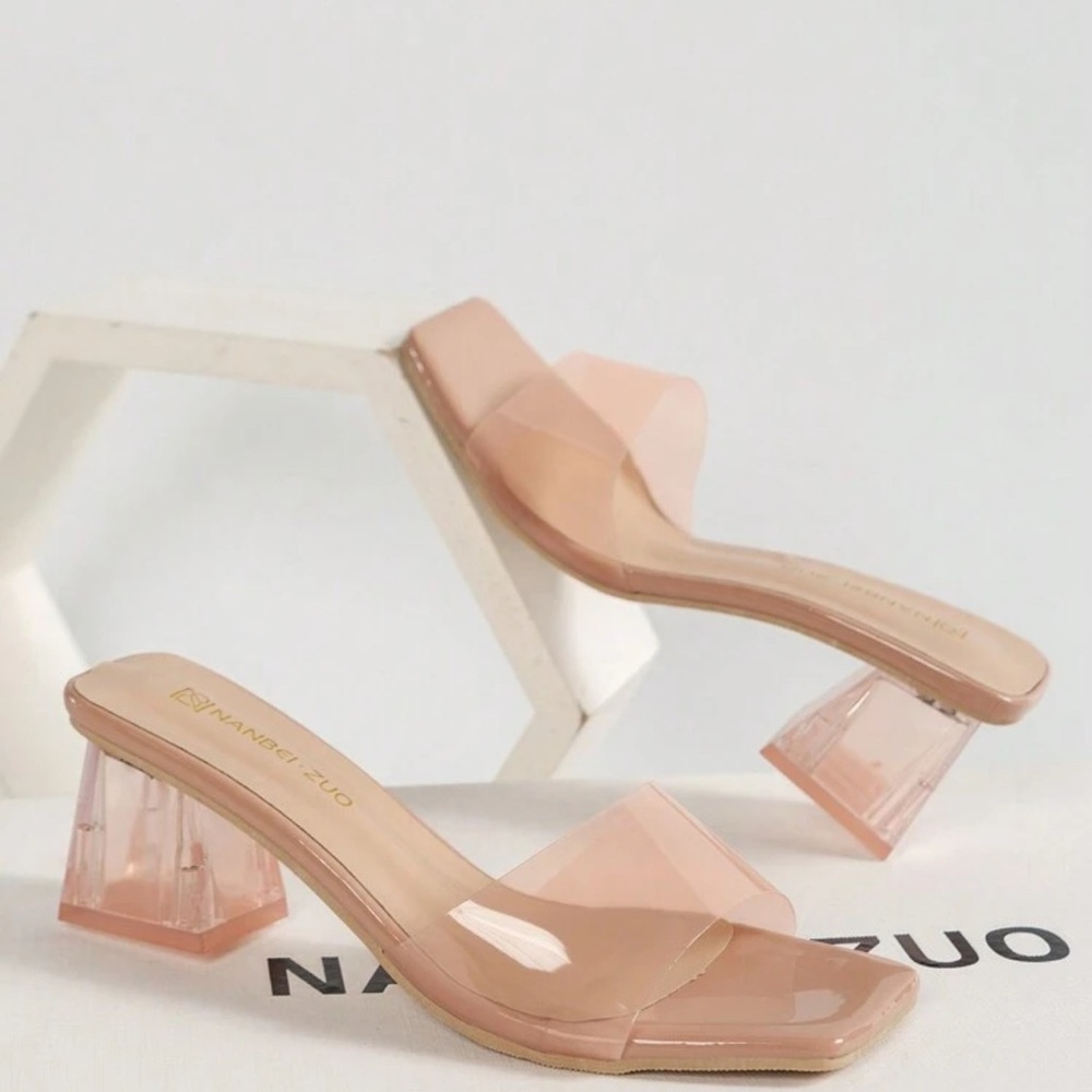 BRAND NEW Women's Pink Heeled Sandals